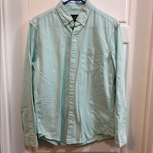American Eagle Outfitters Green Casual Button Down Shirt